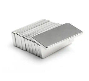 La taille puissante forte superbe d'aimants permanents de NdFeB a adapté aux besoins du client