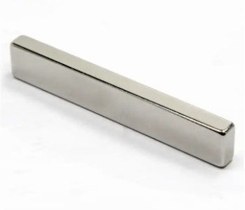 Aimants magnétiques Rod de terre rare des matériaux N30-N54 de néodyme longs