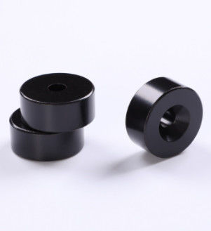 Les aimants de revêtement époxydes noirs de NdFeB d'anneau ont adapté l'anneau aux besoins du client magnétique fort superbe