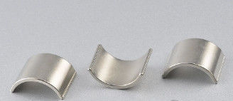 28UH-40UH a aggloméré les aimants de revêtement de super pouvoir de Ni de CU de Ni d'aimants de NdFeB