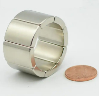 Aimants forts de néodyme d'arc de bloc d'aimant de Ndfeb de prix concurrentiel pour le moteur